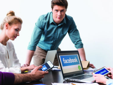 Bezplatná reklama na Facebooku: Kedy je najlepšie publikovať príspevky?